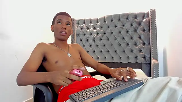 nero reyd online show from 11/11/25, 07:30