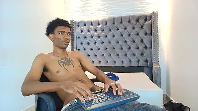 nero reyd online show from 07/08/26, 08:20