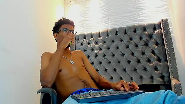 nero reyd online show from 10/21/25, 07:46