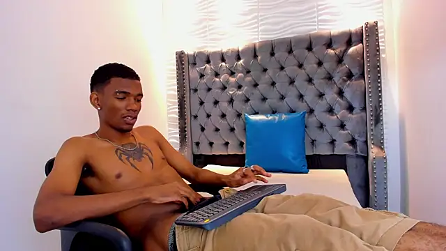 nero reyd online show from 12/15/25, 07:31