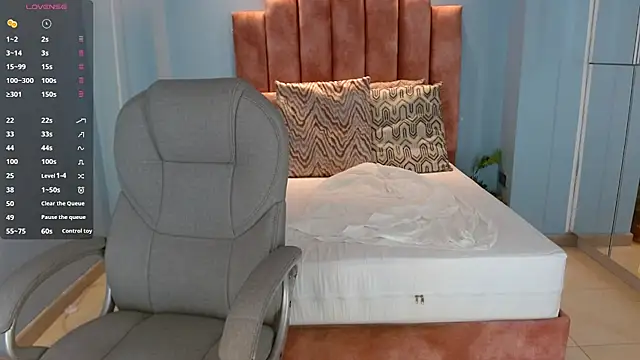 Milaa Star  online show from 02/28/26, 03:28