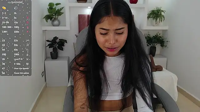 Milaa Star  online show from 12/03/25, 03:40