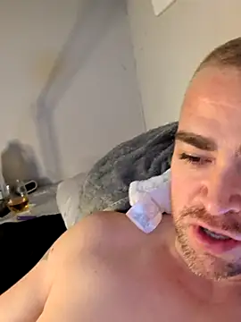 Dallasbest214 online show from 10/28/25, 08:19