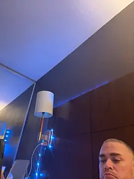 Dallasbest214 online show from 11/07/25, 08:35