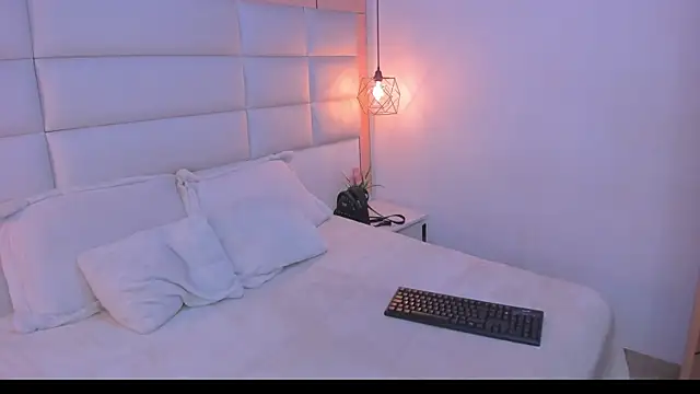 Salome Smitth 1 online show from 04/12/26, 10:02