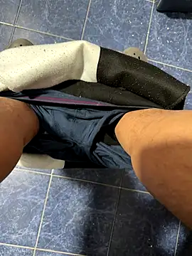 maialexte online show from 12/15/25, 04:40