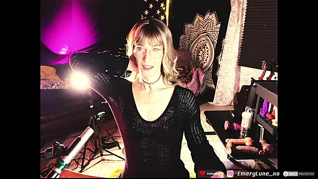 EmeryLune xo online show from 06/10/26, 02:13