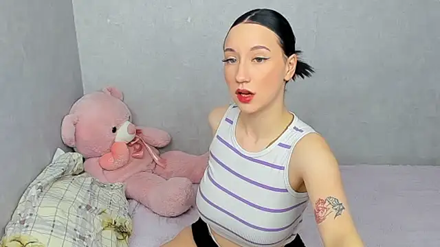 EileenMoores online show from 03/05/26, 01:51