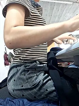 irina hana online show from 11/11/25, 06:52