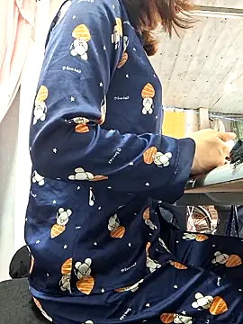 irina hana online show from 11/08/25, 01:20