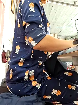 irina hana online show from 12/03/25, 12:44