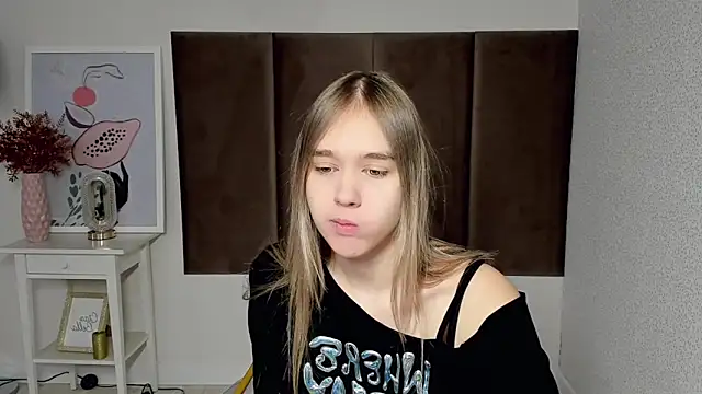 Snapshot of Vel1ka chatting on 10/18/25, 04:14 Vel1ka online show from 10/18/25, 04:14