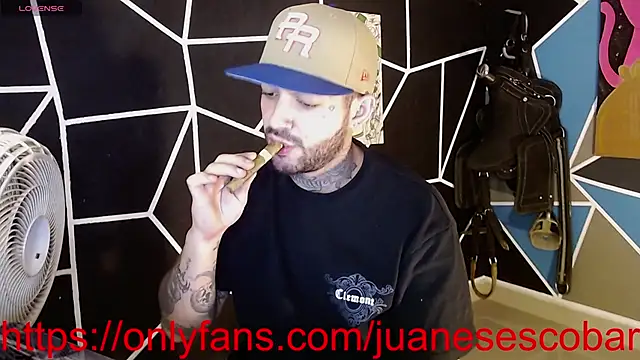 nicolastorres99 online show from 10/11/25, 03:40