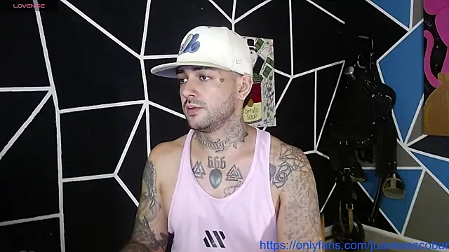 nicolastorres99 online show from 10/22/25, 02:33