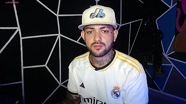 nicolastorres99 online show from 11/04/25, 02:37