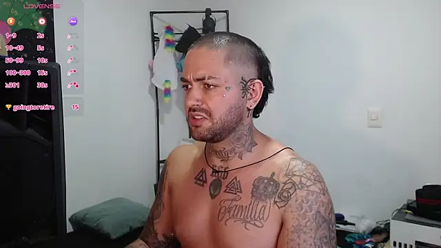 nicolastorres99 online show from 12/23/25, 03:17