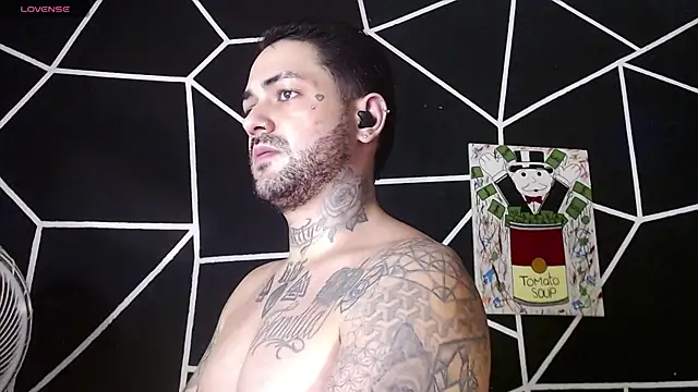 nicolastorres99 online show from 10/29/25, 12:53