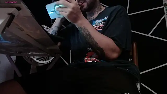 nicolastorres99 online show from 11/05/25, 06:33