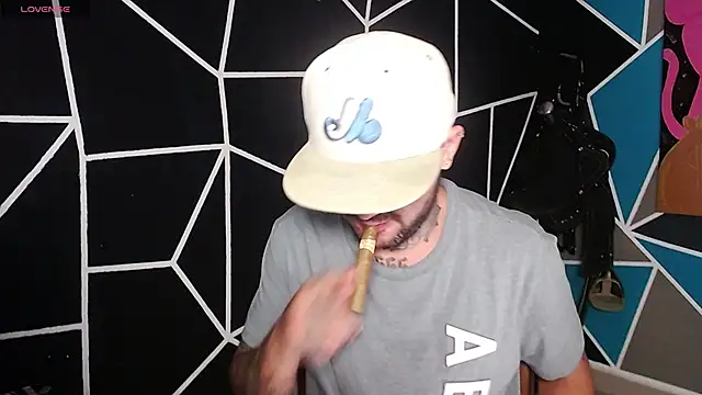 nicolastorres99 online show from 11/05/25, 03:53