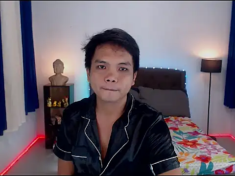 XExtraServiceManX online show from 11/18/25, 11:02