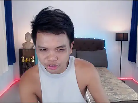 XExtraServiceManX online show from 10/24/25, 05:56