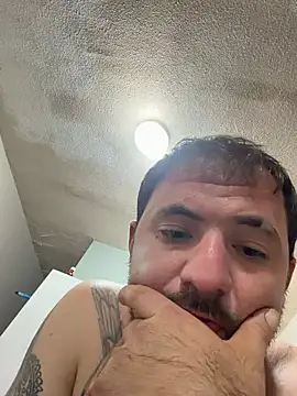 Snapshot of rodaisy chatting on 12/17/25, 06:29 rodaisy online show from 12/17/25, 06:29