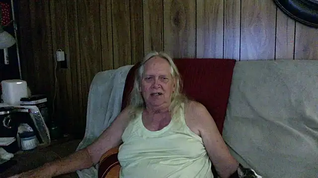 Snapshot of OldLadySara chatting on 07/14/26, 12:54 OldLadySara online show from 07/14/26, 12:54