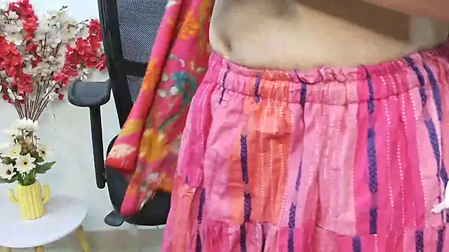 Snapshot of ruby100 chatting on 11/16/25, 07:07 ruby100 online show from 11/16/25, 07:07