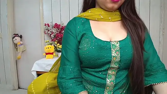 ruby100 online show from 02/06/26, 11:45