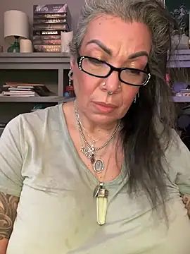 dieseldame1313 online show from 07/17/26, 10:29