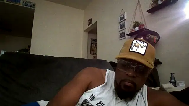 Str8ishVegasGuy online show from 10/17/25, 07:22