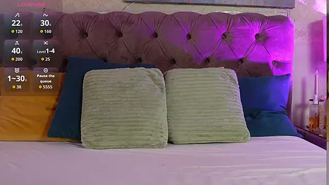 Snapshot of NatalieShaw chatting on 03/21/26, 06:36 NatalieShaw online show from 03/21/26, 06:36