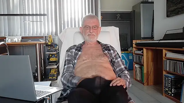 ewaldwillems99 online show from 10/30/25, 01:53