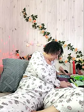 Snapshot of LitisiaLove4551 chatting on 02/23/26, 07:42 LitisiaLove4551 online show from 02/23/26, 07:42