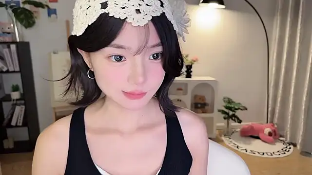 Momo-xx online show from 09/26/25, 11:55