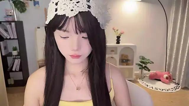 Momo-xx online show from 09/30/25, 11:55