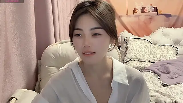 Snapshot of bao-bao- chatting on 06/12/26, 03:21 bao-bao- online show from 06/12/26, 03:21