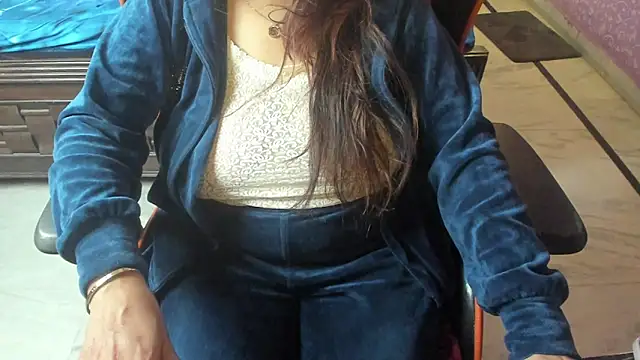 ShylaGill online show from 11/28/25, 01:50