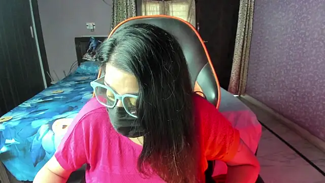 Snapshot of ShylaGill chatting on 10/04/25, 10:39 ShylaGill online show from 10/04/25, 10:39