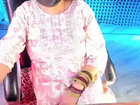 Snapshot of ShylaGill chatting on 09/24/25, 02:45 ShylaGill online show from 09/24/25, 02:45