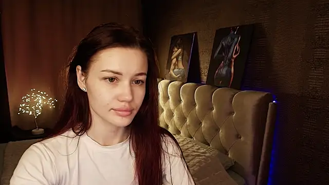 Snapshot of Aria_Mila chatting on 06/16/26, 03:06 Aria Mila online show from 06/16/26, 03:06