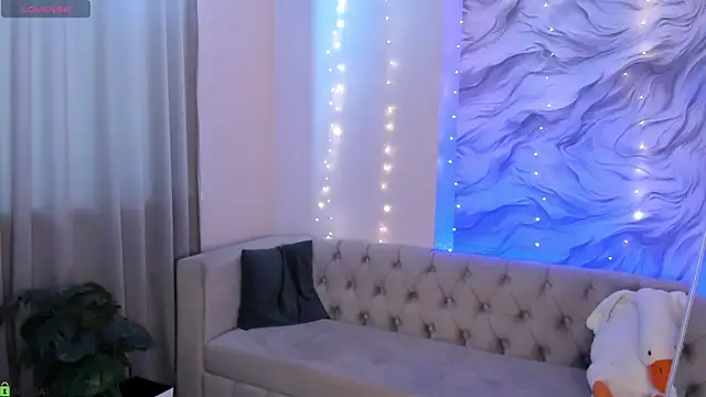 Aria Mila online show from 04/24/26, 03:30