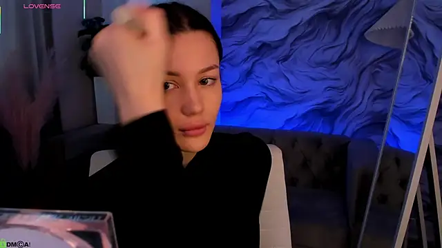 Aria Mila online show from 04/17/26, 03:31