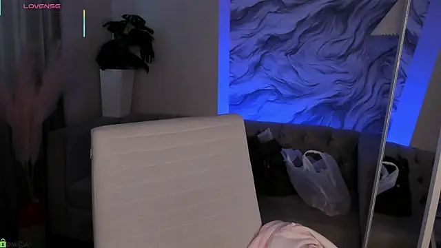 Aria Mila online show from 03/25/26, 03:17