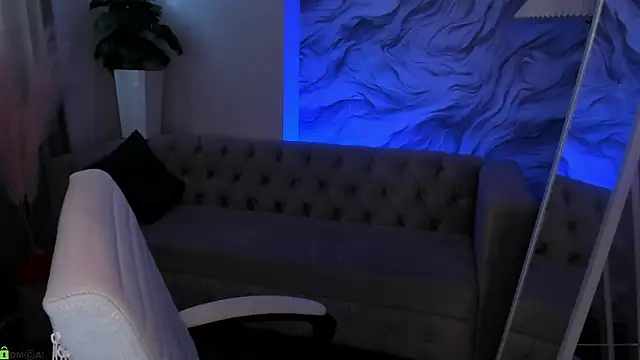 Aria Mila online show from 04/13/26, 03:10