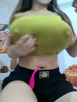 Kiki-vivi online show from 09/24/25, 12:51