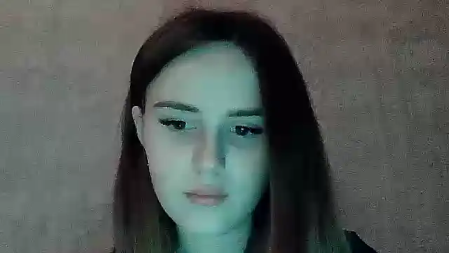 SweetLoraa online show from 12/22/25, 04:18