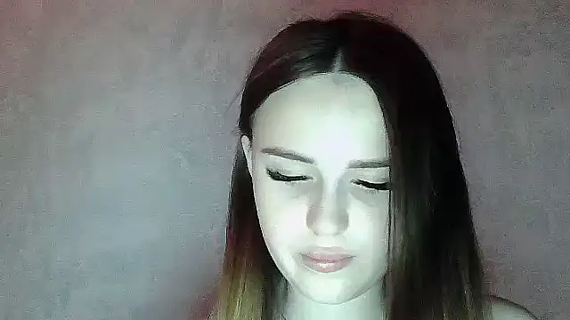 Snapshot of SweetLoraa chatting on 06/12/26, 05:43 SweetLoraa online show from 06/12/26, 05:43