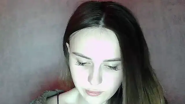 SweetLoraa online show from 04/09/26, 10:27