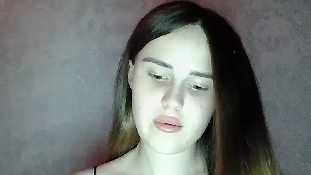 Snapshot of SweetLoraa chatting on 07/10/26, 02:44 SweetLoraa online show from 07/10/26, 02:44